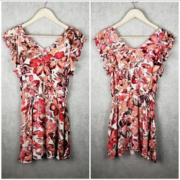 En créme floral blouson dress - Picture 3 of 4